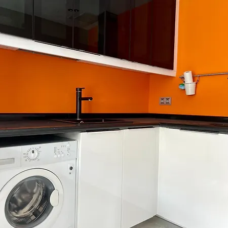 Detail تاكورونتي