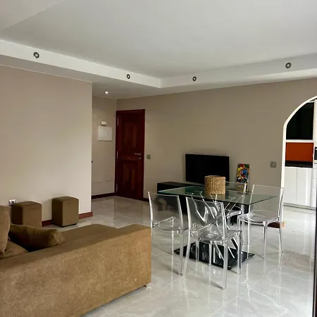 Detail * تاكورونتي